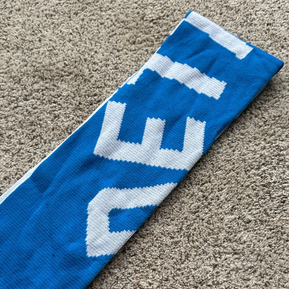 Detroit Lions Blue and Gray winter scarf 313 with Logo Design - Picture 2 of 5